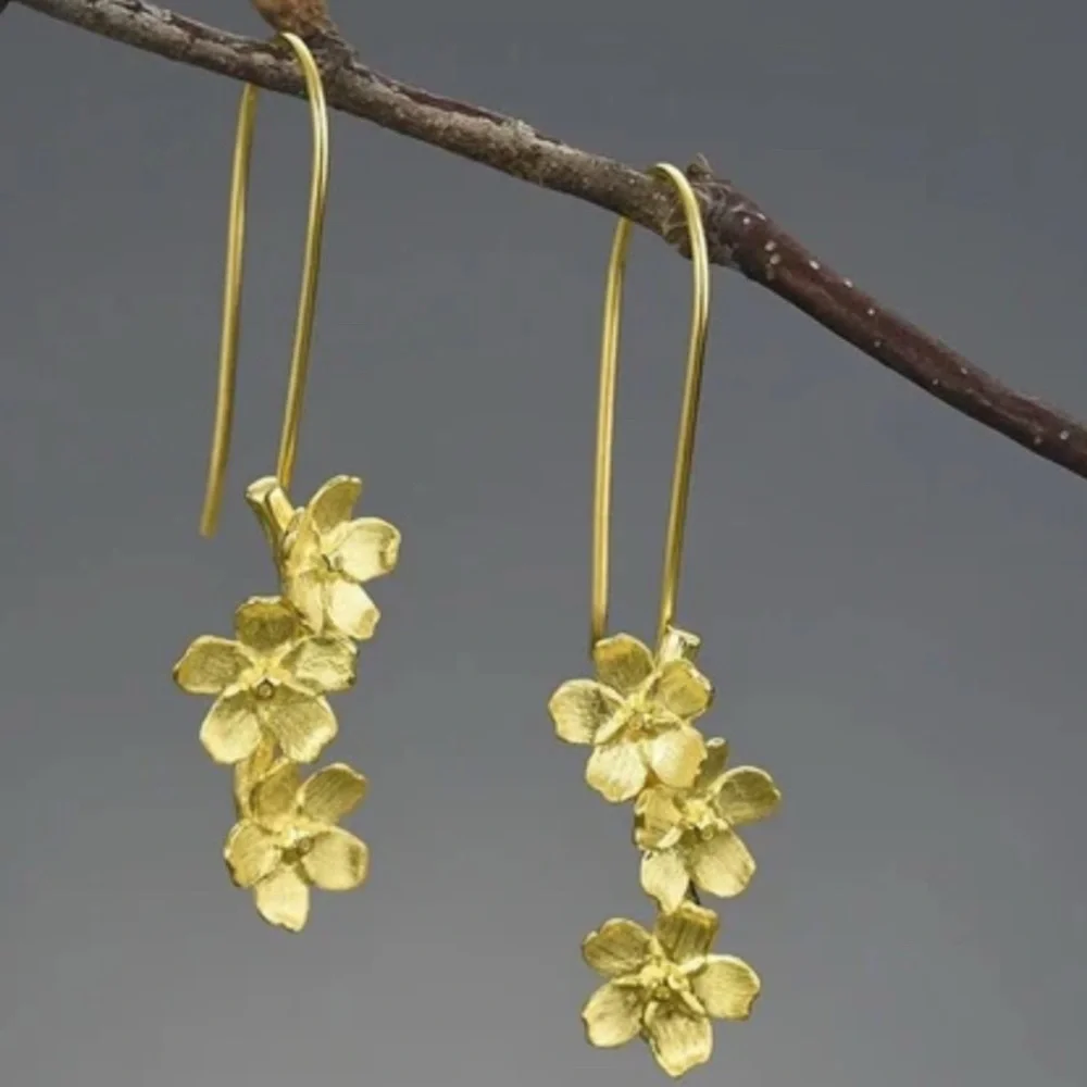 Elegant Floral Drop Earrings (in Gold or Silver) www.agelessbeauty3000.com - Picture 2 of 3